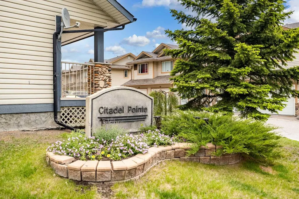 5 Citadel Point NW Calgary AB T3G 5L2