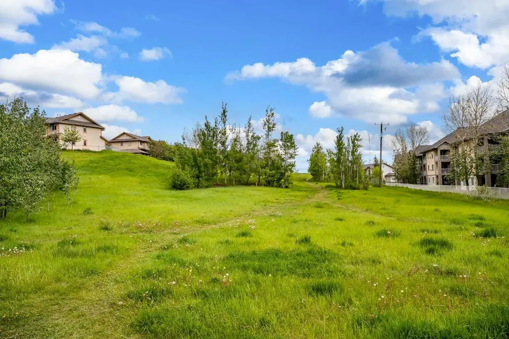 5 Citadel Point NW Calgary AB T3G 5L2