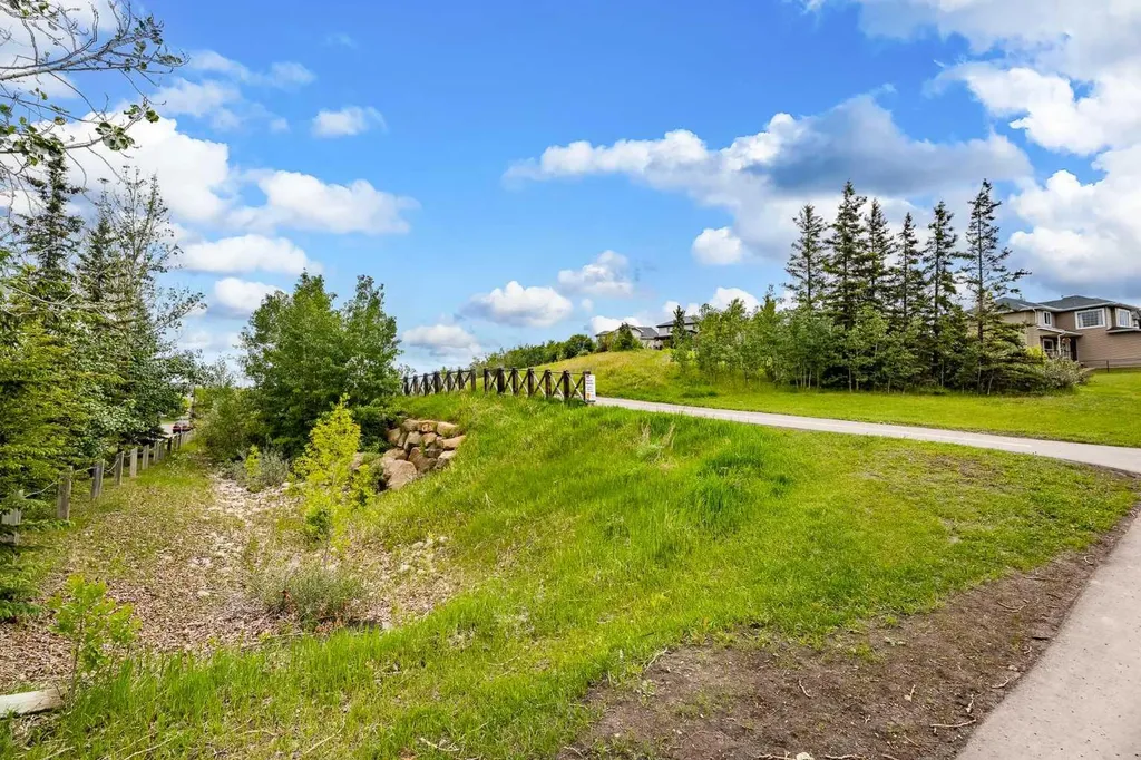 5 Citadel Point NW Calgary AB T3G 5L2