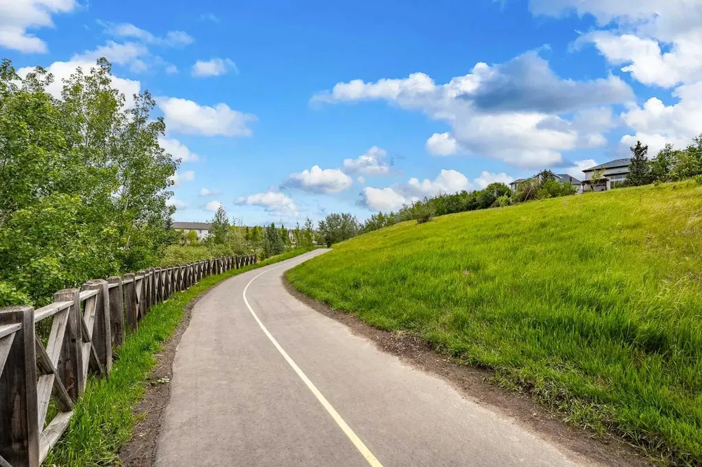 5 Citadel Point NW Calgary AB T3G 5L2