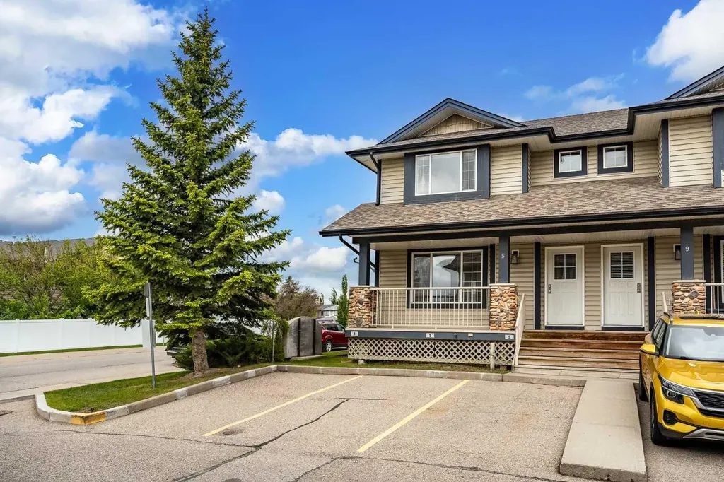 5 Citadel Point NW Calgary AB T3G 5L2