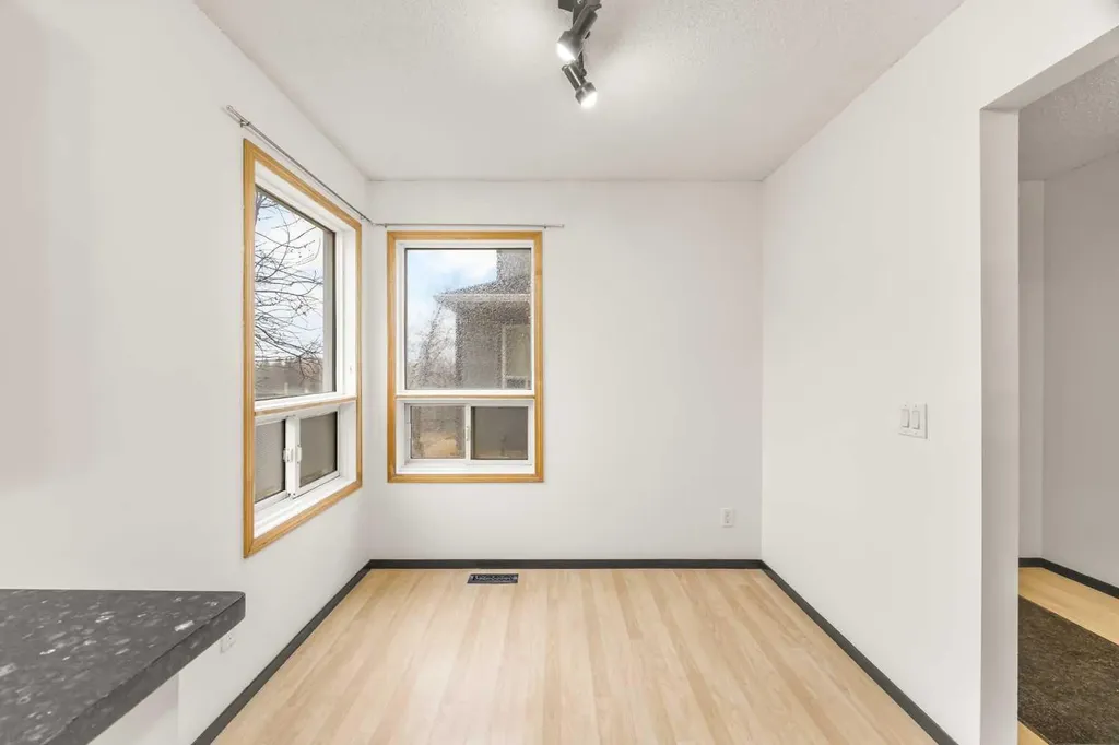 1801 Signal Hill Green SW Calgary AB T3H 2Y4