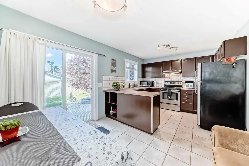 57 Martinvalley Way NE Calgary AB T3J 4A2