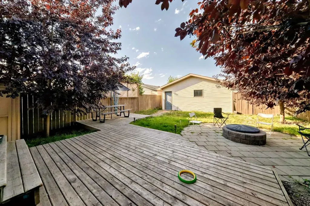 57 Martinvalley Way NE Calgary AB T3J 4A2
