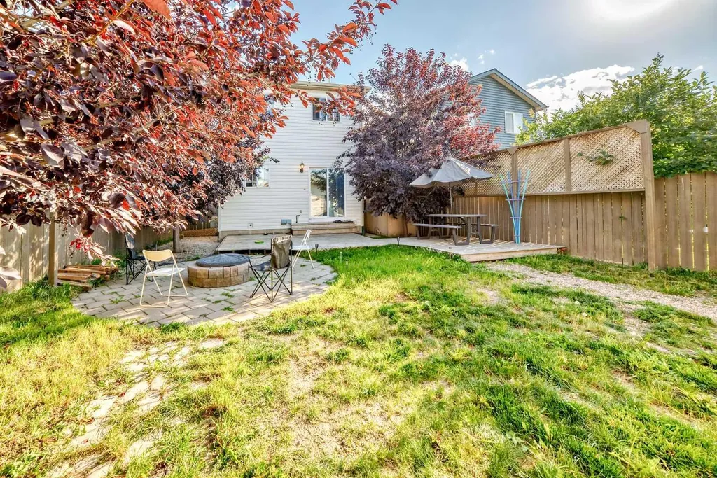57 Martinvalley Way NE Calgary AB T3J 4A2