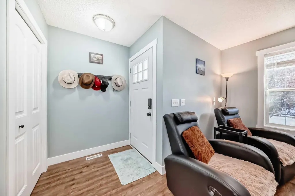 57 Martinvalley Way NE Calgary AB T3J 4A2
