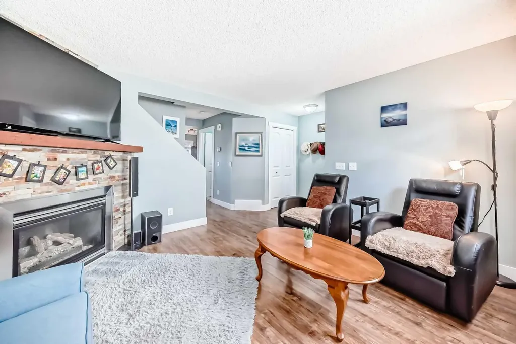 57 Martinvalley Way NE Calgary AB T3J 4A2