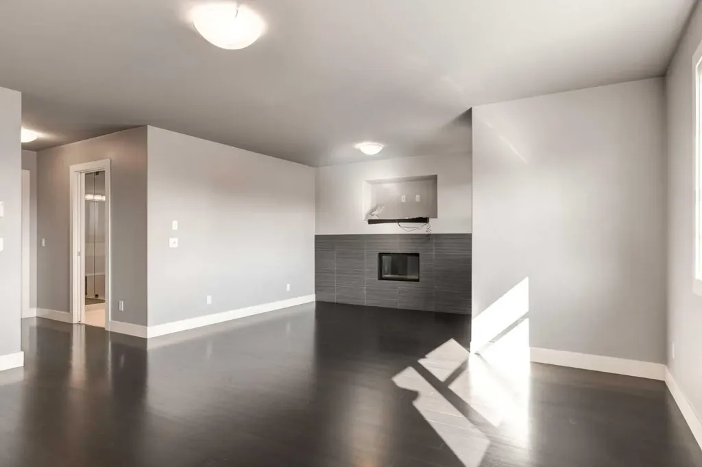 1711 27 Street SW Calgary AB T3C1L6