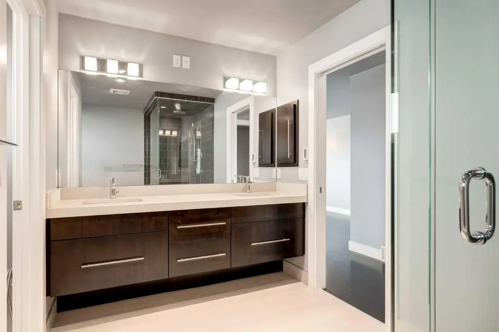 1711 27 Street SW Calgary AB T3C1L6