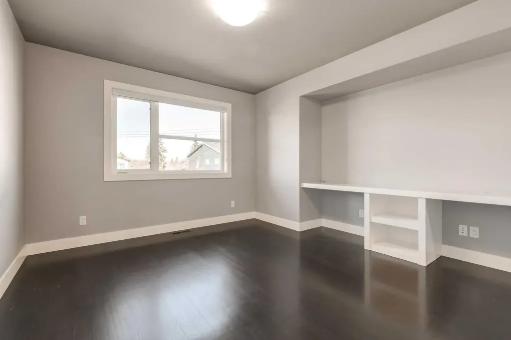 1711 27 Street SW Calgary AB T3C1L6