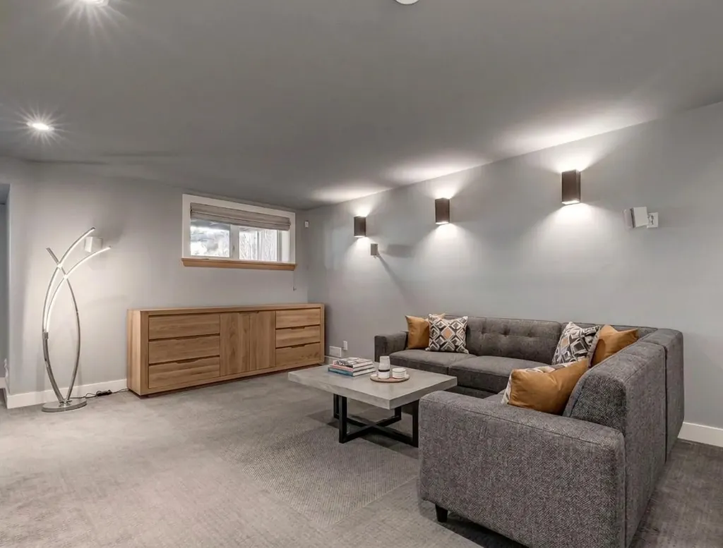1711 27 Street SW Calgary AB T3C1L6
