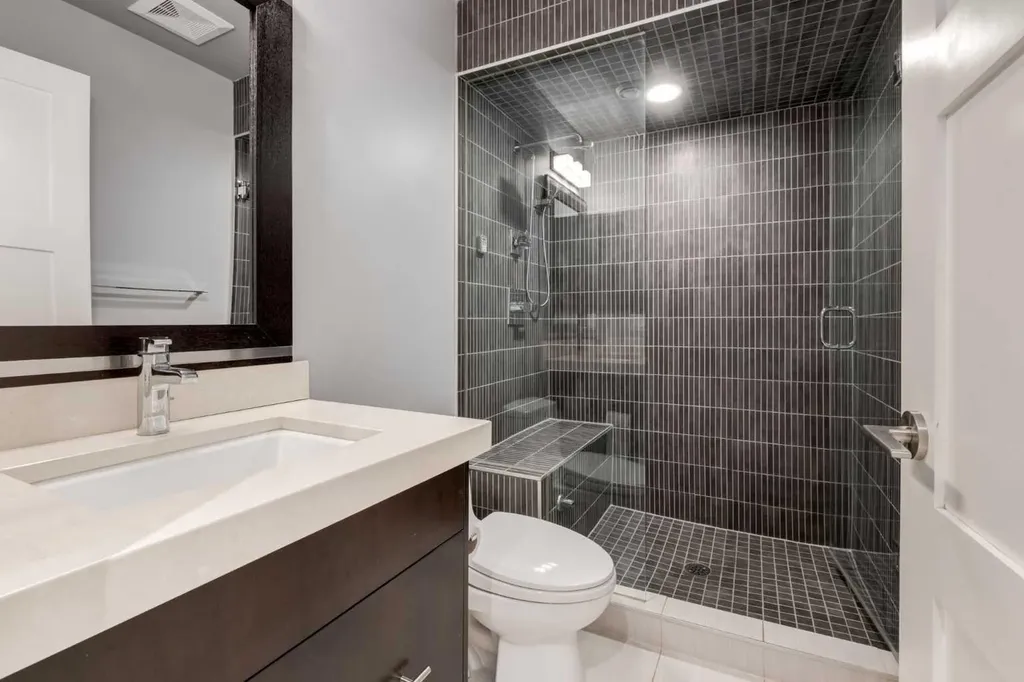 1711 27 Street SW Calgary AB T3C1L6