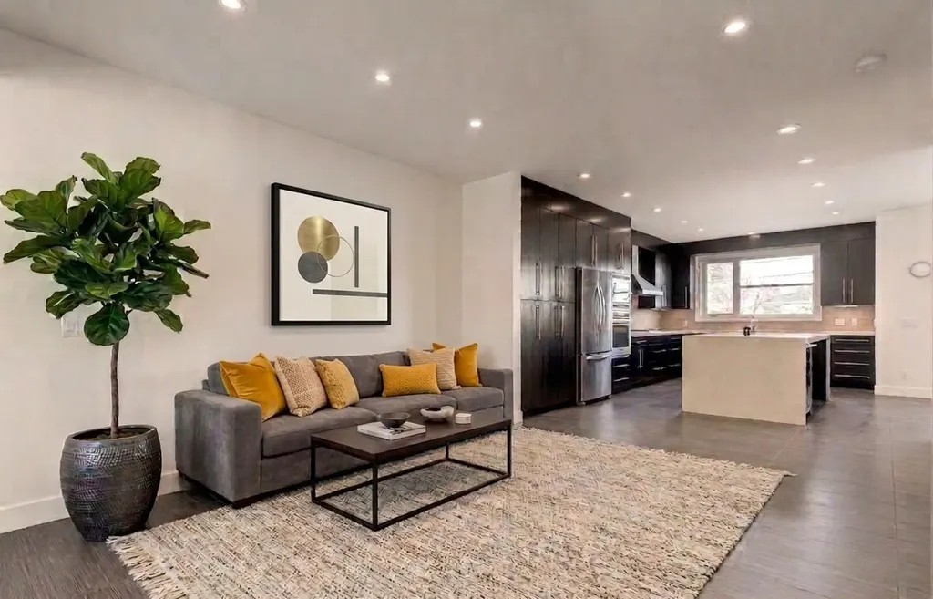 1711 27 Street SW Calgary AB T3C1L6