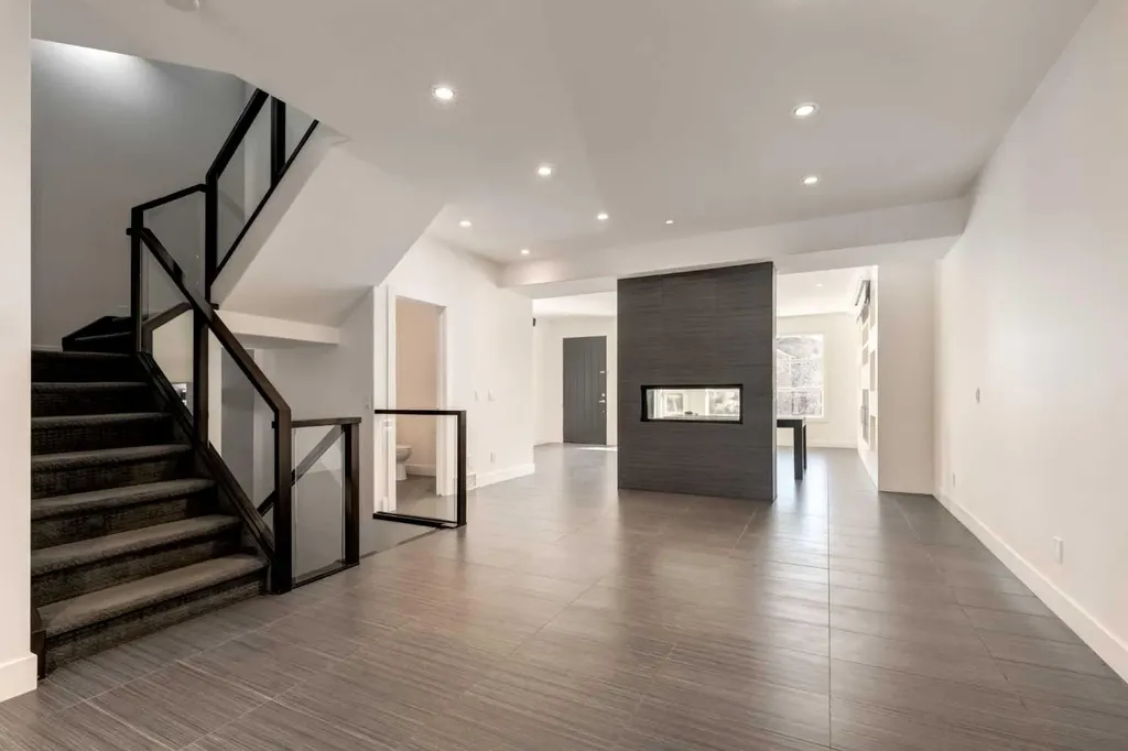 1711 27 Street SW Calgary AB T3C1L6