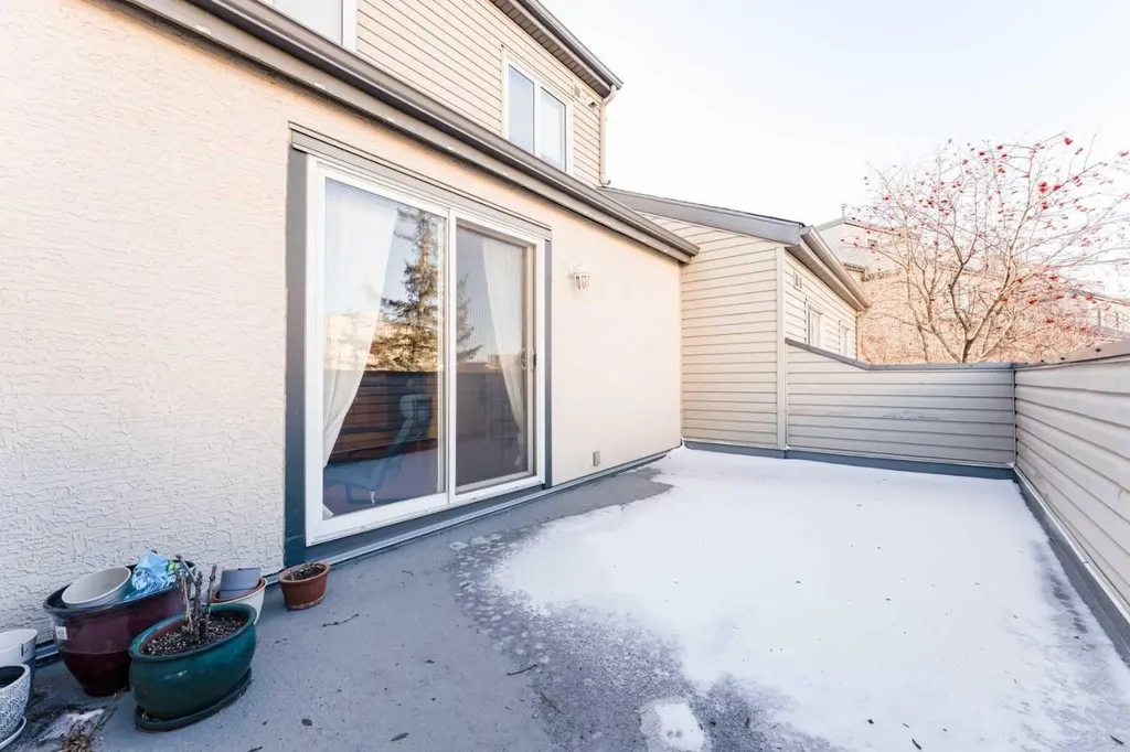 1540 29 Street NW Calgary AB T2N 4M1