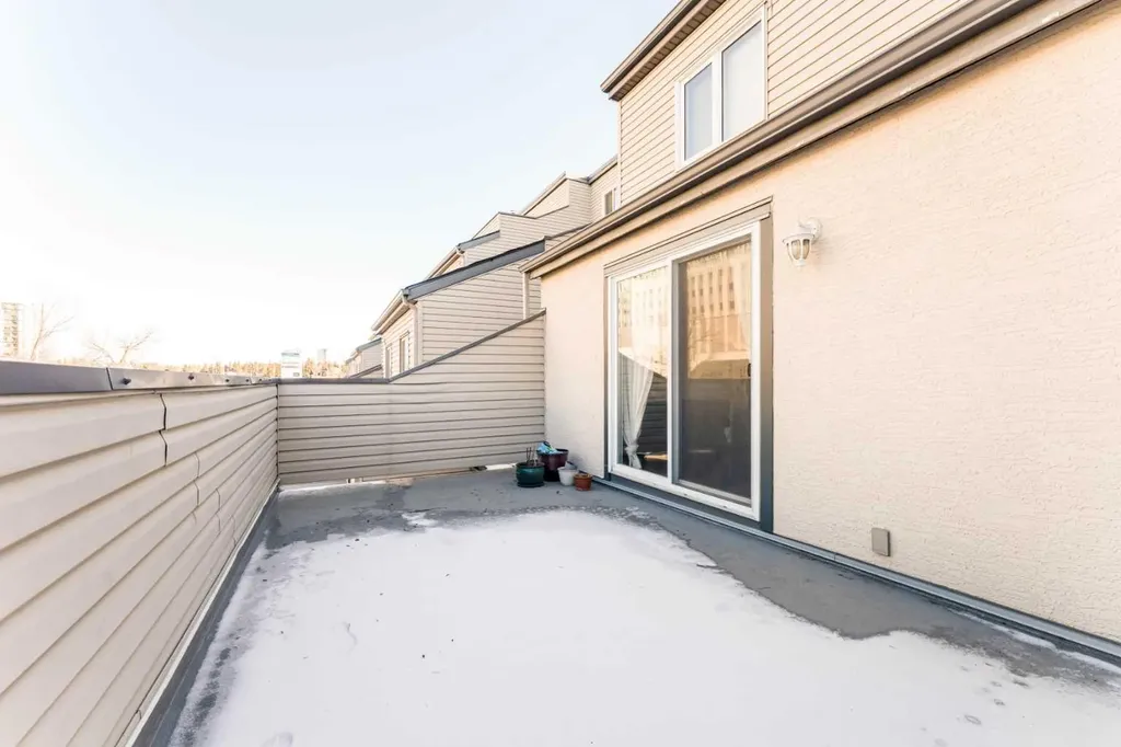 1540 29 Street NW Calgary AB T4N 4M1