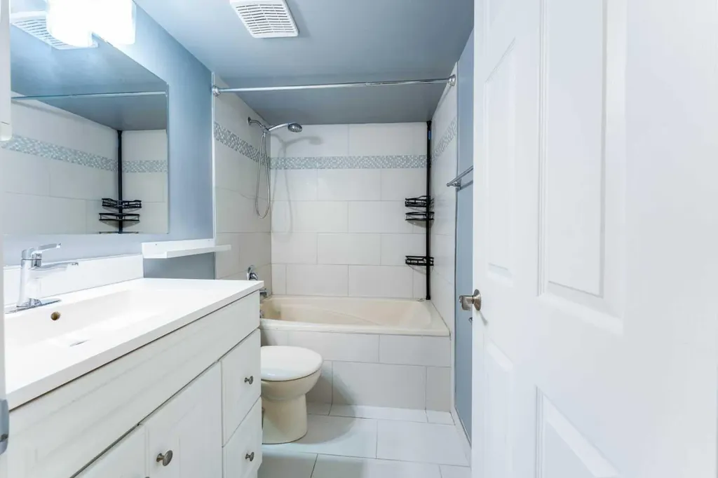 1540 29 Street NW Calgary AB T4N 4M1