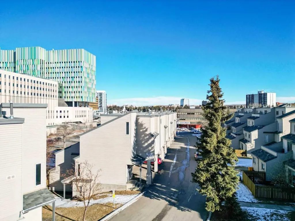 1540 29 Street NW Calgary AB T4N 4M1