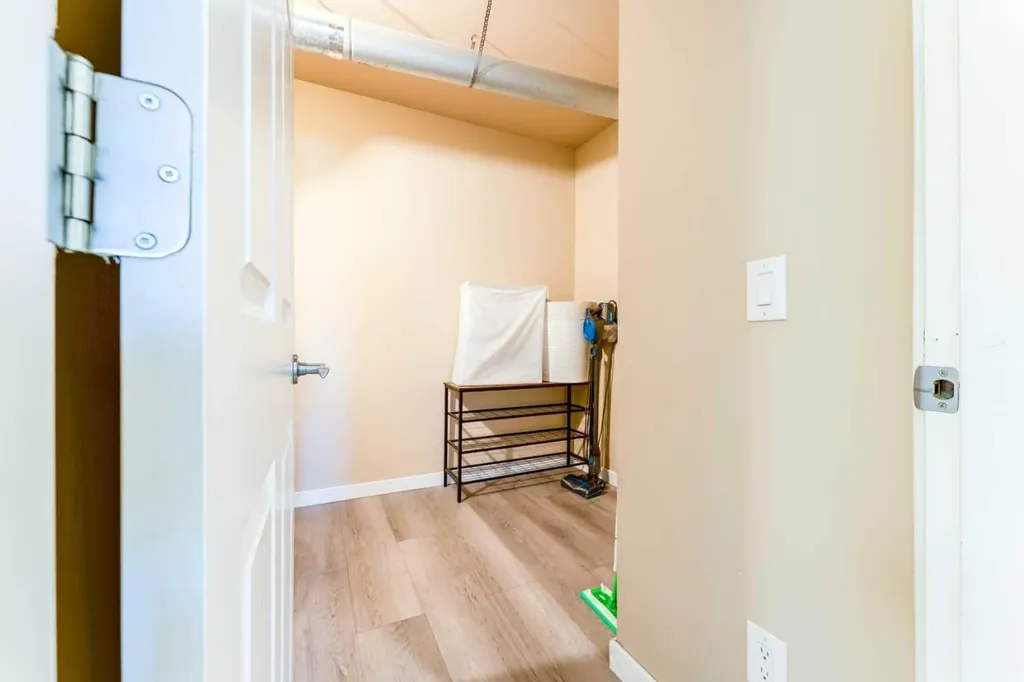 1540 29 Street NW Calgary AB T4N 4M1