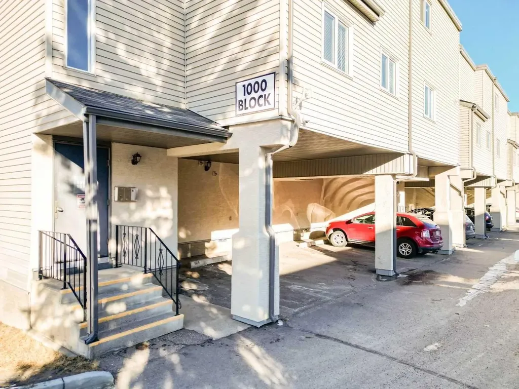 1540 29 Street NW Calgary AB T4N 4M1