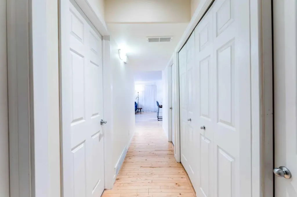 1540 29 Street NW Calgary AB T2N 4M1