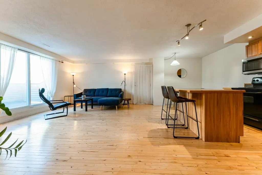 1540 29 Street NW Calgary AB T2N 4M1
