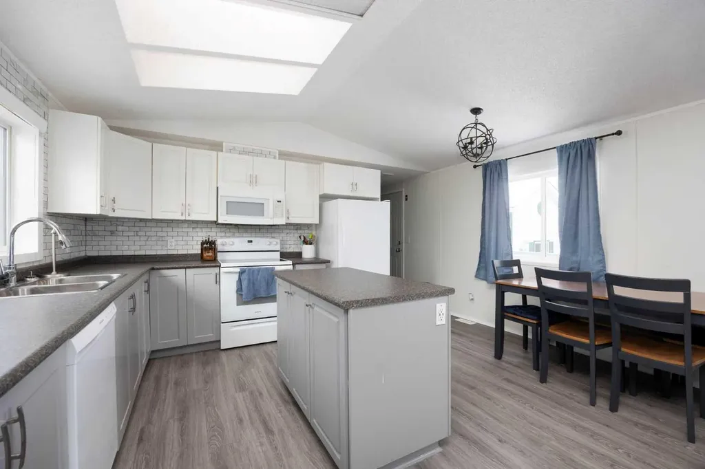 488 Harpe Way Fort Mcmurray AB T9K2K7