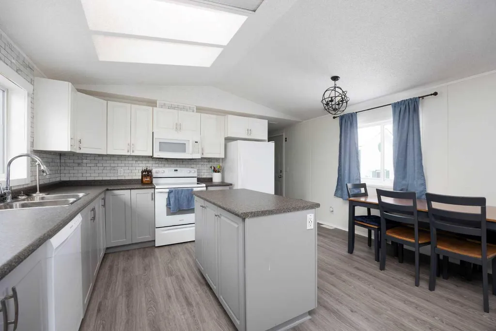 488 Harpe Way Fort Mcmurray AB T9K2K7