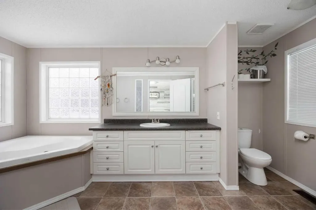 488 Harpe Way Fort Mcmurray AB T9K2K7