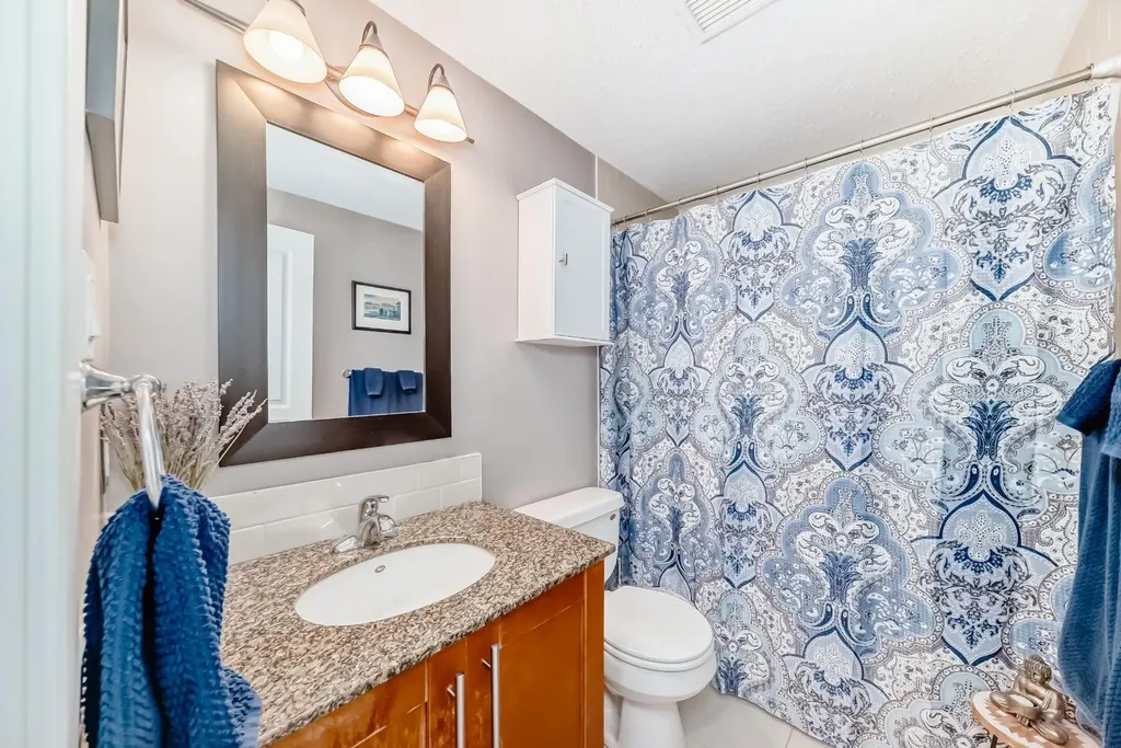 6400 Coach Hill Road SW Calgary AB T3H 1B8