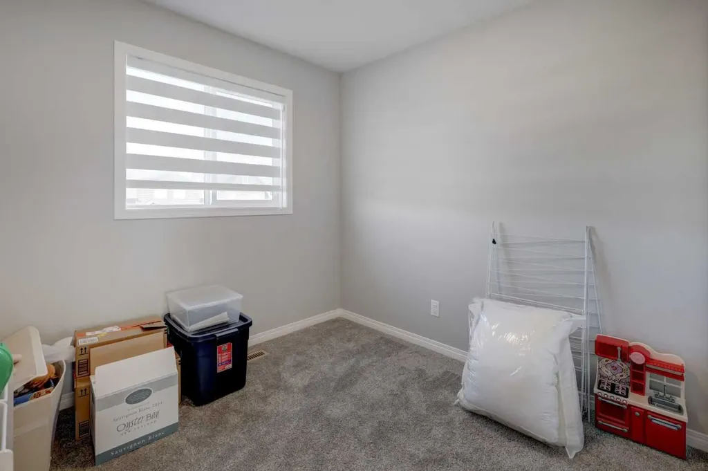 211 Chinook Gate Boulevard SW Airdrie AB T4B 5J4