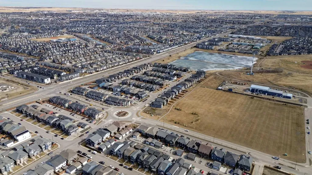 211 Chinook Gate Boulevard SW Airdrie AB T4B 5J4
