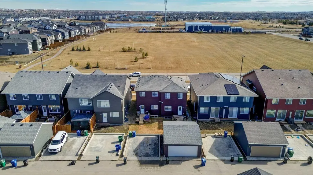 211 Chinook Gate Boulevard SW Airdrie AB T4B 5J4