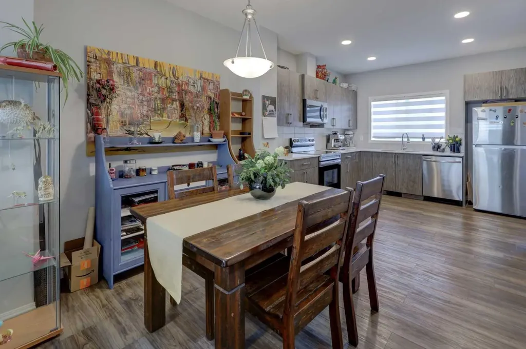 211 Chinook Gate Boulevard SW Airdrie AB T4B 5J4