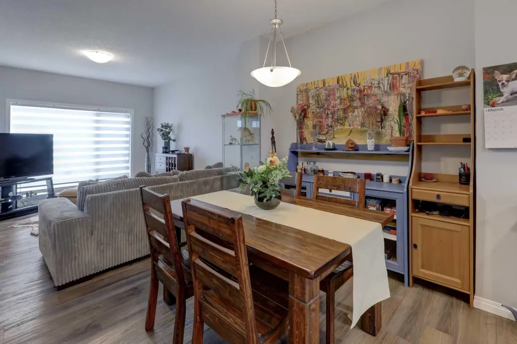 211 Chinook Gate Boulevard SW Airdrie AB T4B 5J4