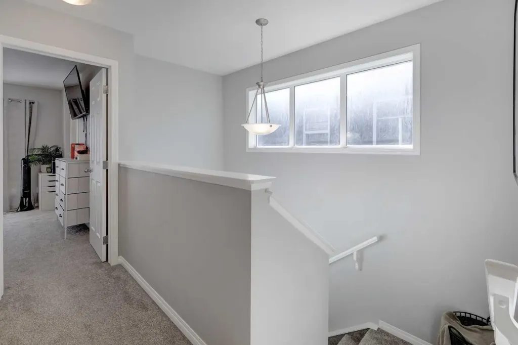 215 Chinook Gate Boulevard SW Airdrie AB T4B 5J4