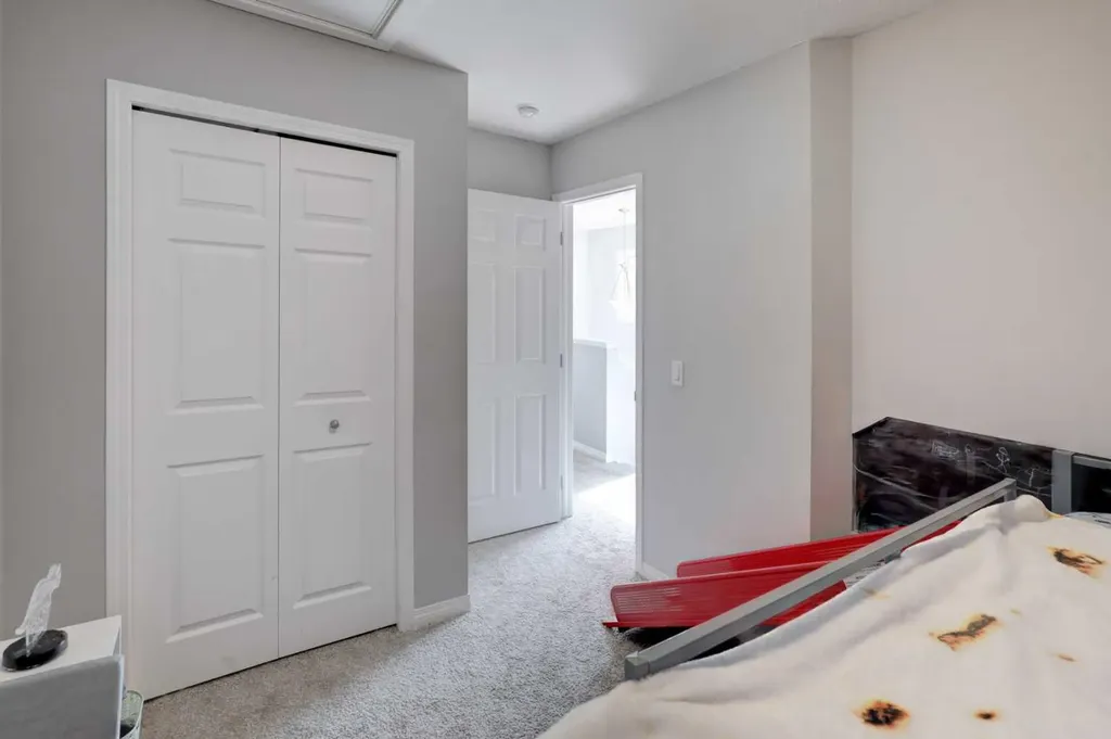 215 Chinook Gate Boulevard SW Airdrie AB T4B 5J4