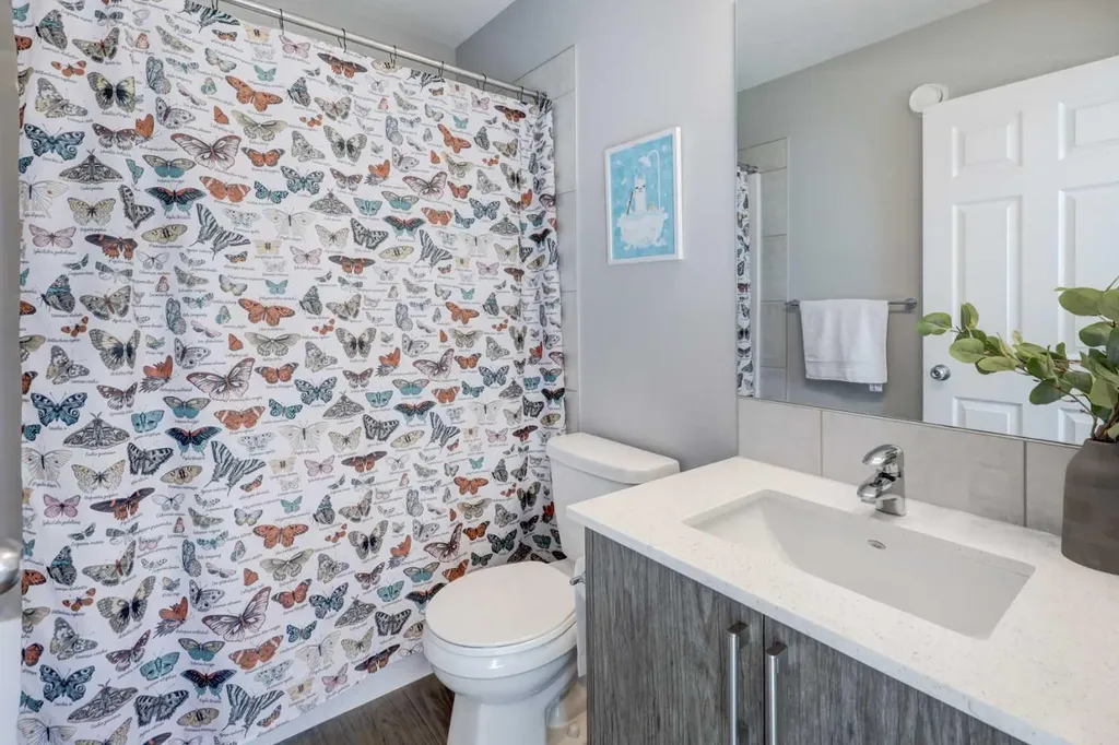 215 Chinook Gate Boulevard SW Airdrie AB T4B 5J4