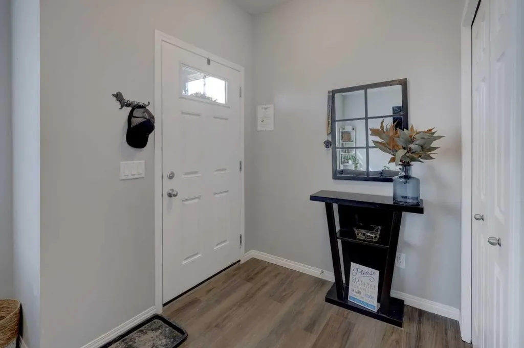 215 Chinook Gate Boulevard SW Airdrie AB T4B 5J4