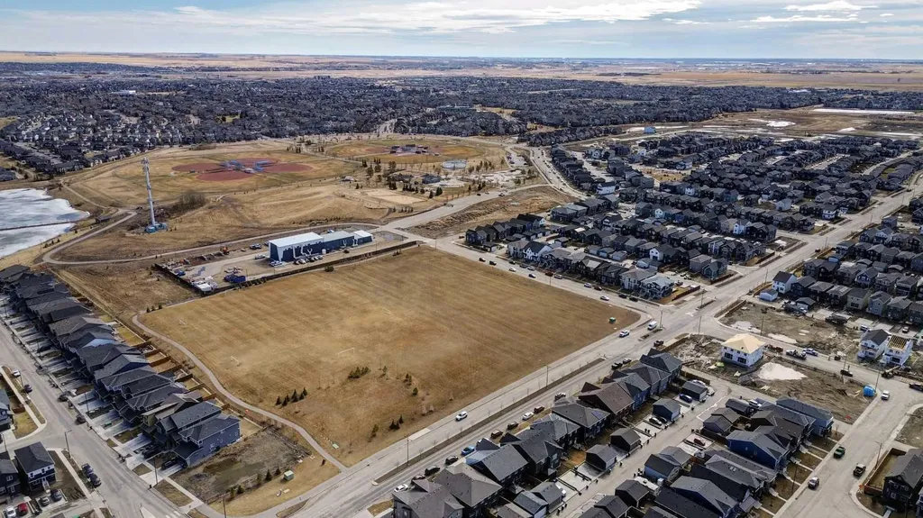 215 Chinook Gate Boulevard SW Airdrie AB T4B 5J4