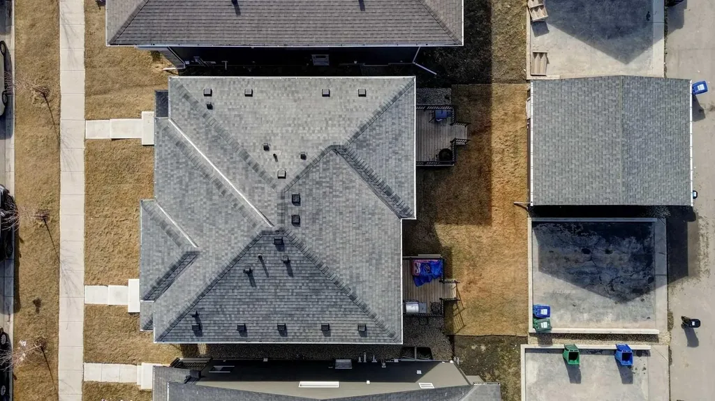 215 Chinook Gate Boulevard SW Airdrie AB T4B 5J4