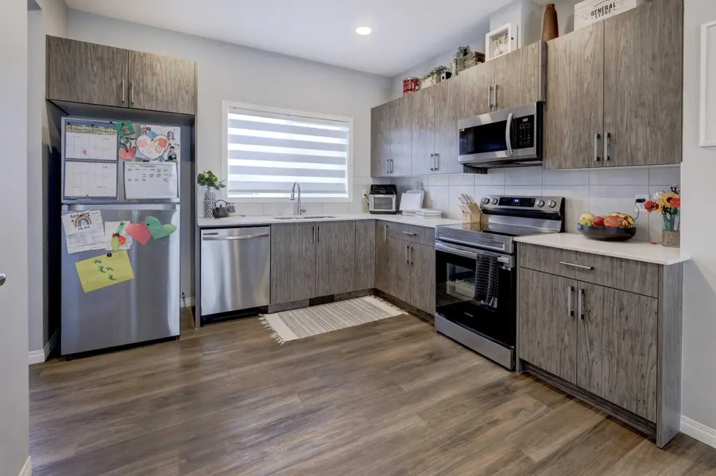 215 Chinook Gate Boulevard SW Airdrie AB T4B 5J4