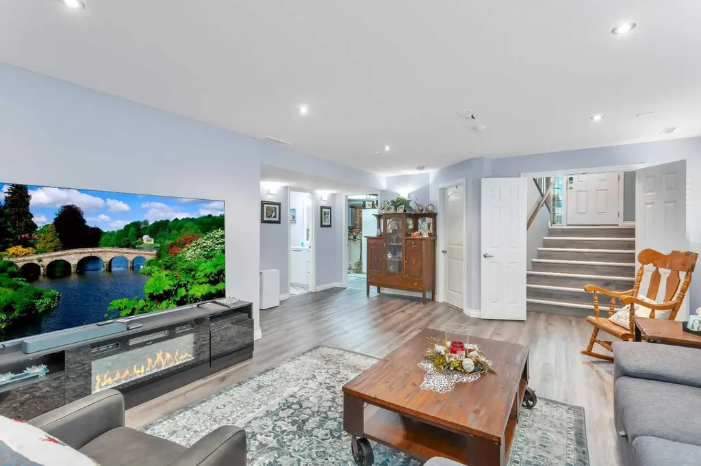 5 Heritage Drive Penhold AB T0M 1R0