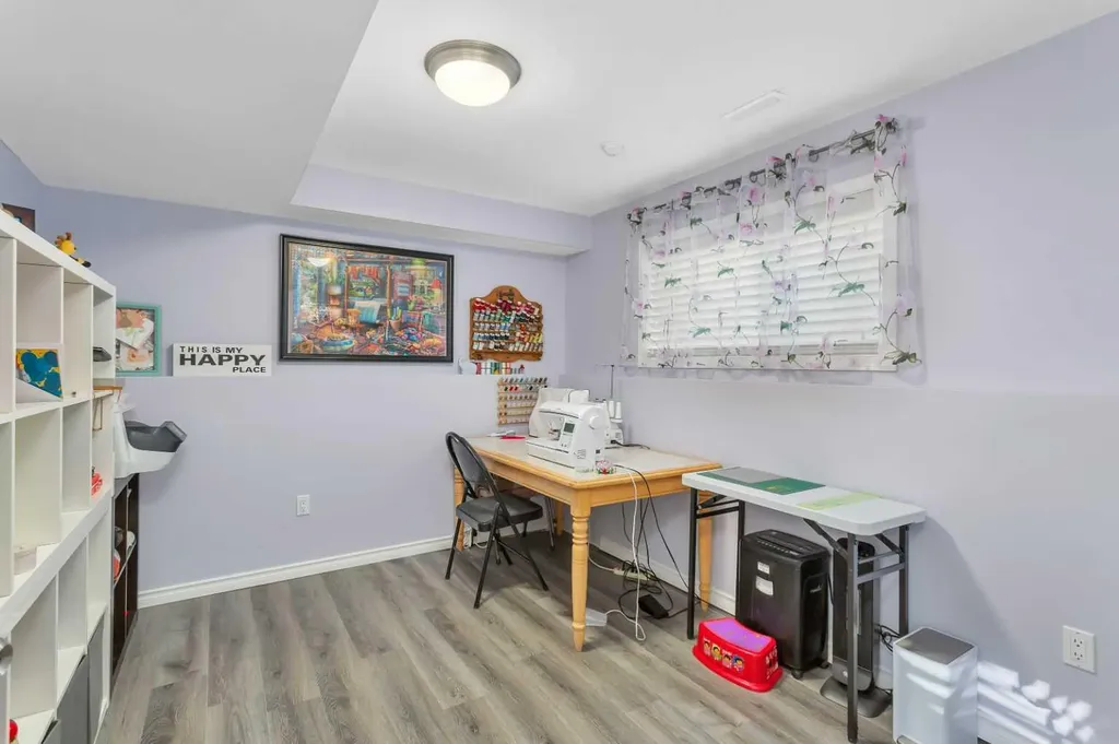 5 Heritage Drive Penhold AB T0M 1R0