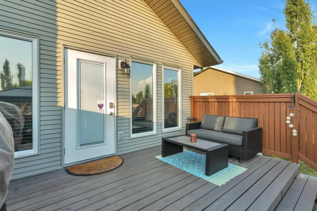 5 Heritage Drive Penhold AB T0M 1R0