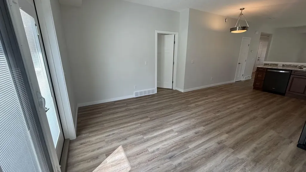 501 5 Street W Hanna AB T0J1P0