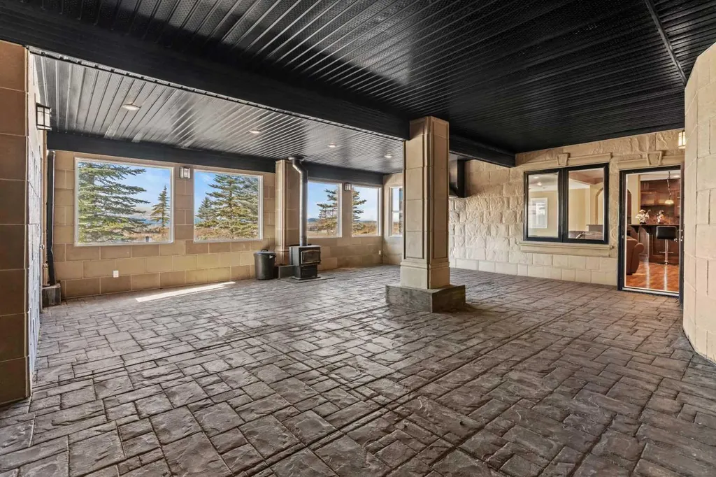 40090 Retreat Road Rural Rocky View County AB T4C 1A2