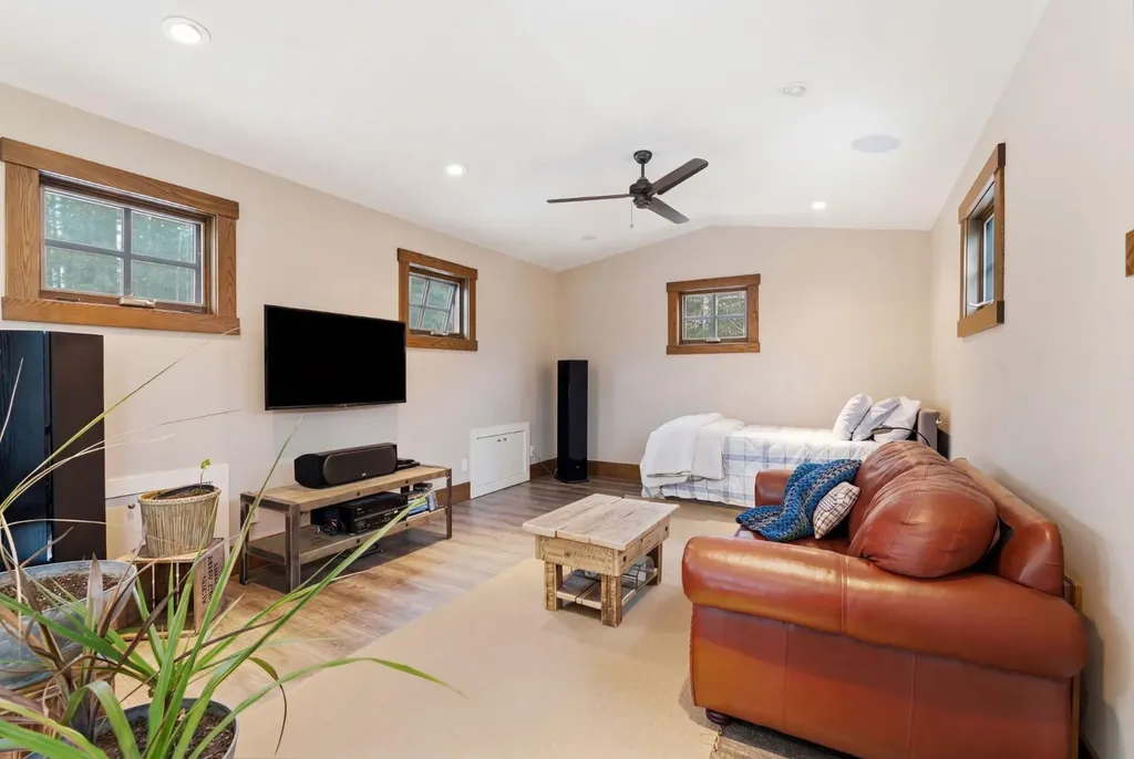 5443 Township Road 302 Rural Mountain View County AB T0M 2E0