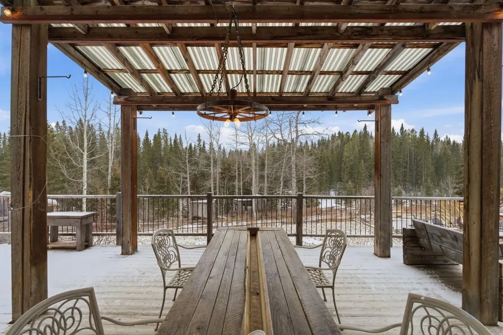 5443 Township Road 302 Rural Mountain View County AB T0M 2E0