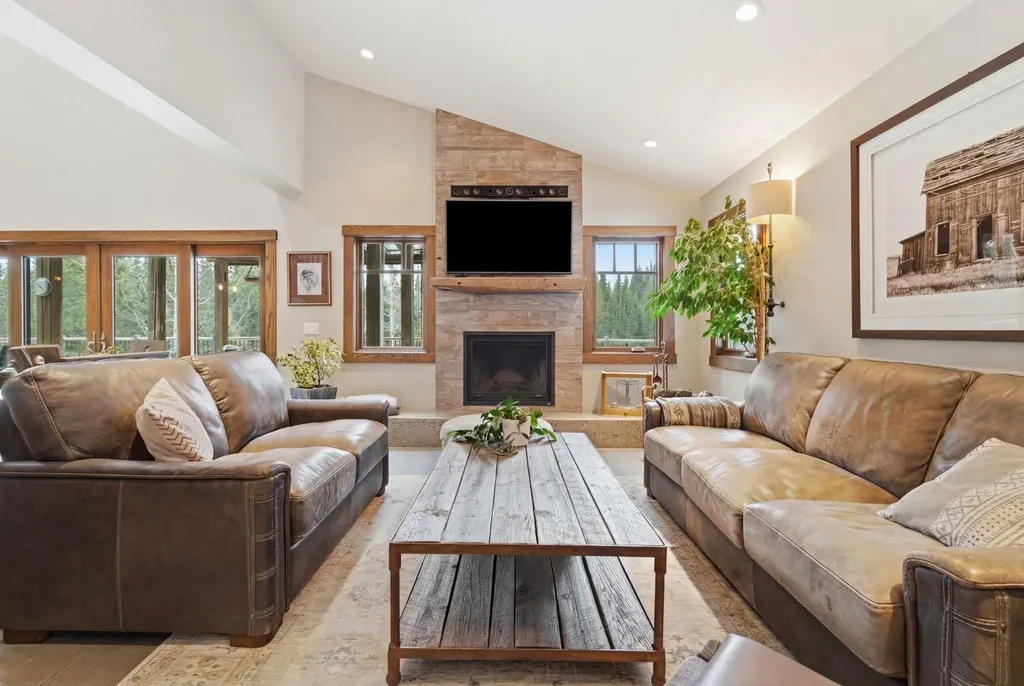 5443 Township Road 302 Rural Mountain View County AB T0M 2E0